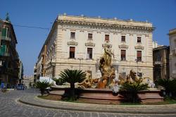 Italy /Sicily : Fontana di Diana built by Giulio Moschetti (1906) -  Oldtown Syracuse  -  09.20  -  Italy /Sardinia 